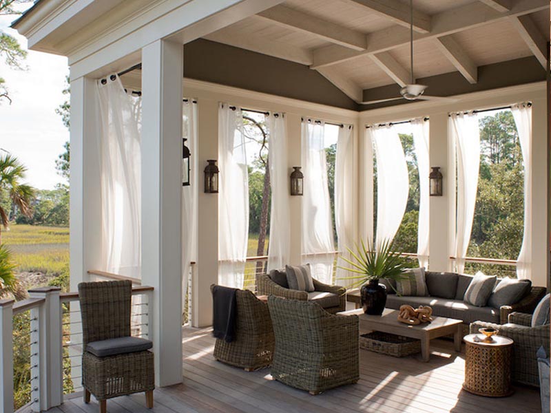 Outdoor curtains for outdoor living area