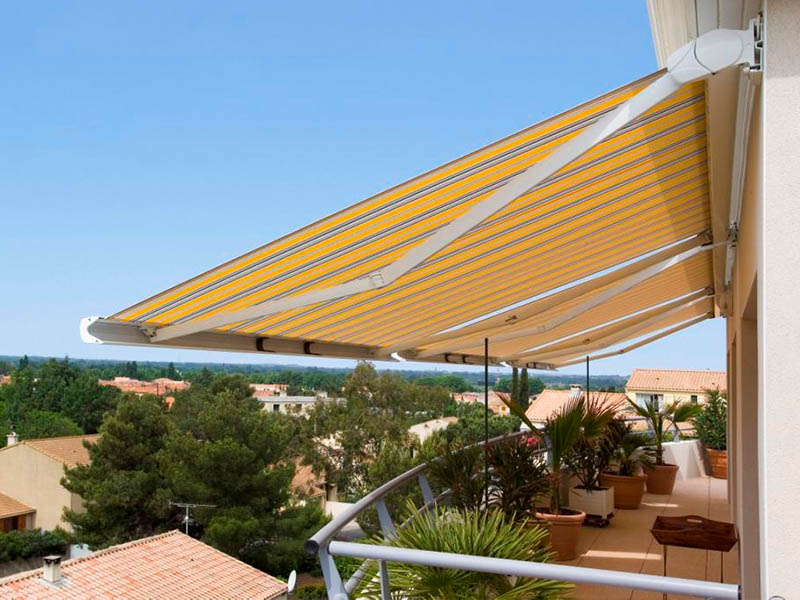 Compact TC130 Folding Arm retractable awning